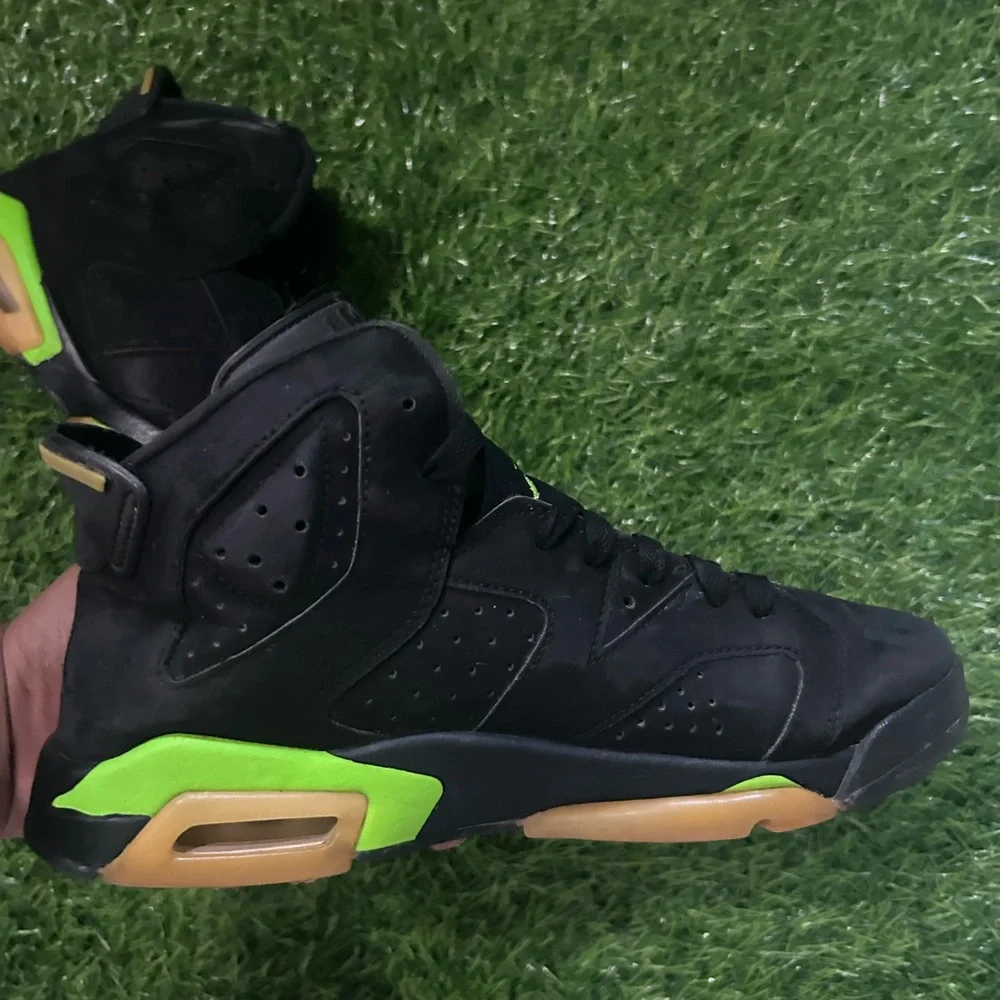 Air Jordan 6 Electric Green Size 7Y GS Used No Box